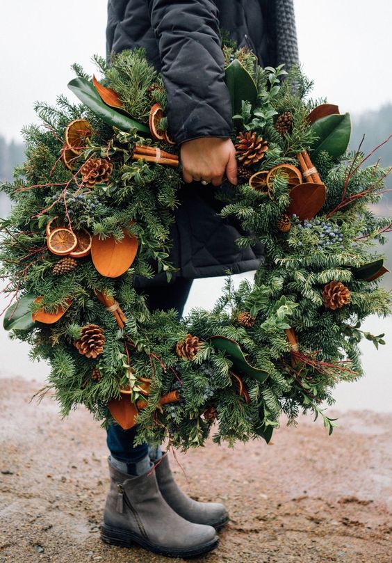 31+ Easy DIY Christmas Wreaths You Need To Make This Holiday Season To Inspire Memories