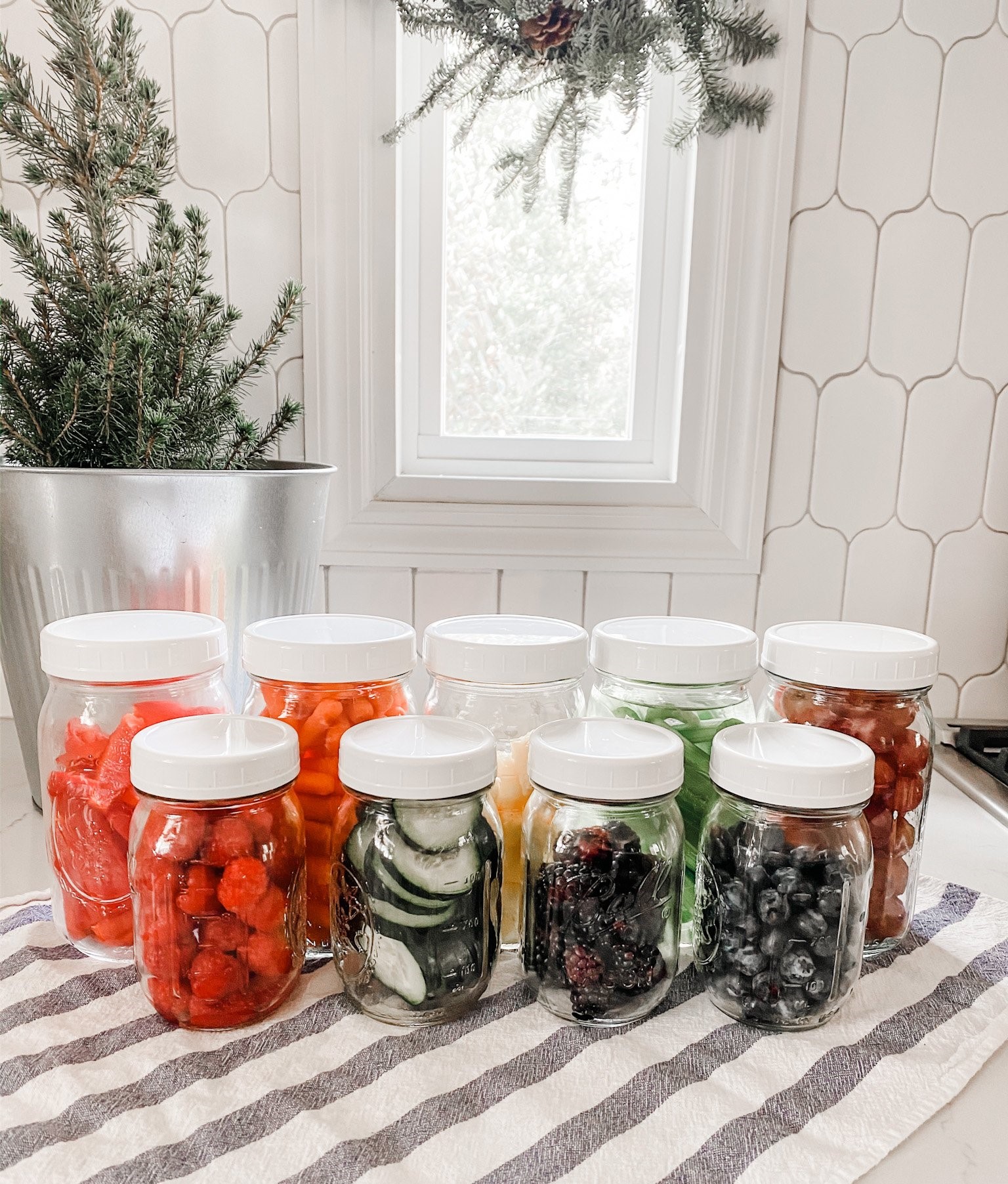 13+ Secret Glass Jar Storage Ideas For Kitchens All Homeowners Know ...