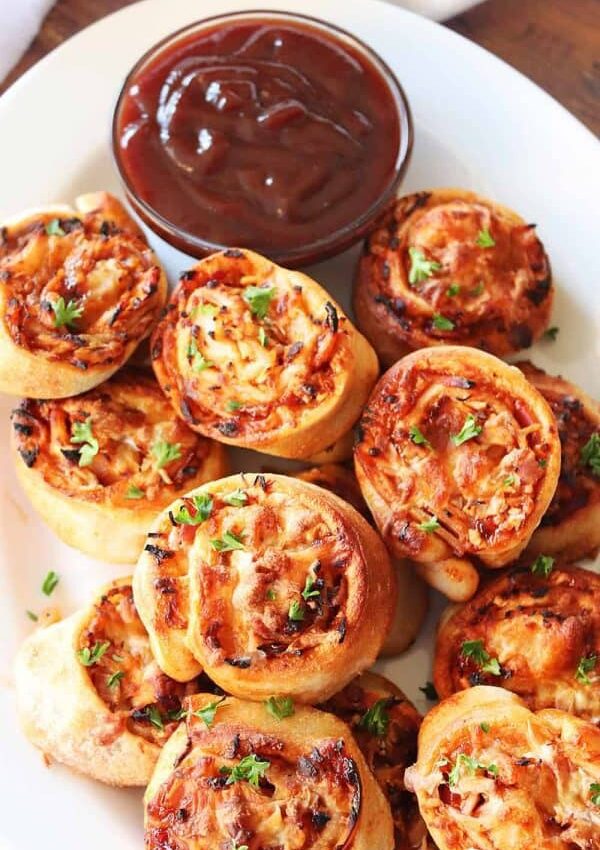 31 + Best Superbowl Snacks Appetizers That Everyone Will Love